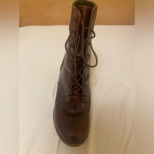 Timberland size 10 heeled boot
